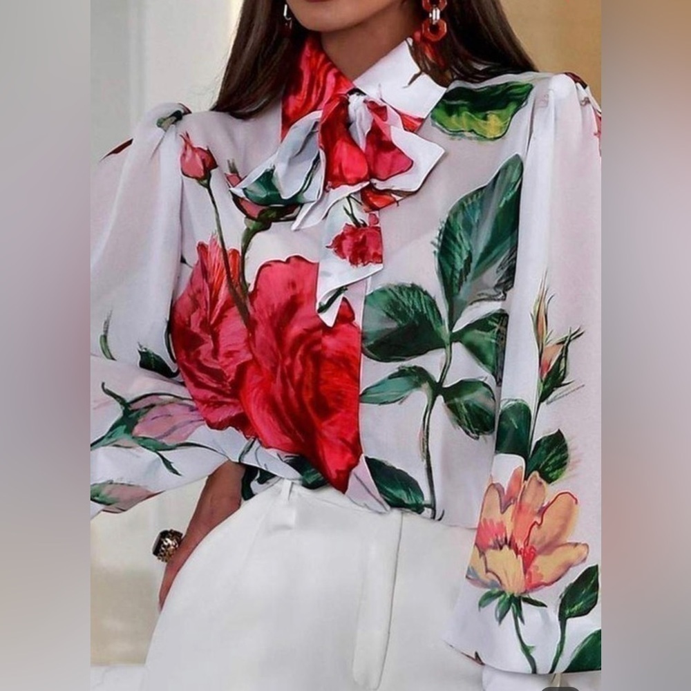 Beautiful Spring/Summer Blouse - Picture 1 of 4